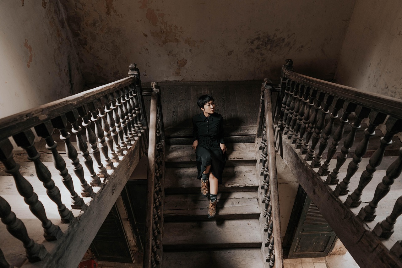 conseils et inspirations pour les voyages en solo au féminin, découvrez des destinations, astuces de sécurité et témoignages pour voyager seule en toute confiance.