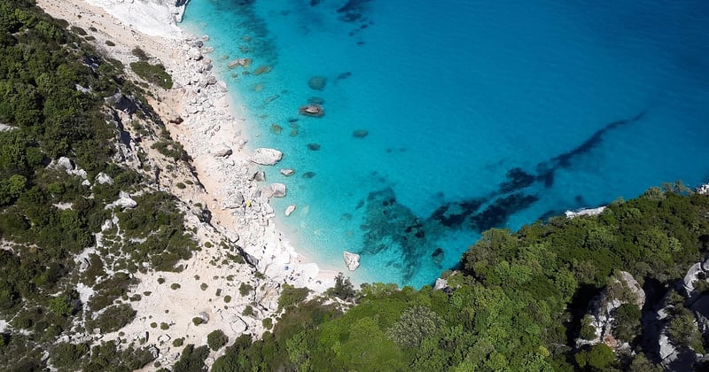 Plage de Cala d'Orzu : le joyau secret de la Corse du Sud