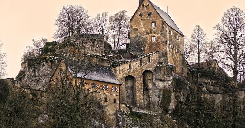 Plongez dans l'histoire avec ces châteaux à visiter en Aveyron