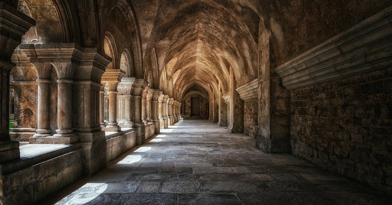 Découvrez l’abbaye de Beaulieu-en-Rouergue, joyau caché de l’art roman