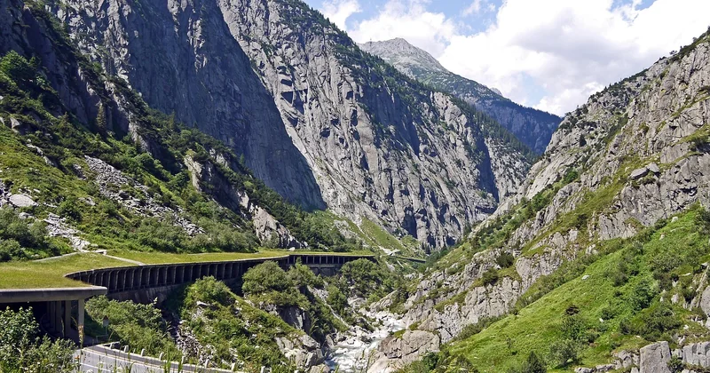 Les gorges de la Dourbie en voiture : quel itinéraire choisir