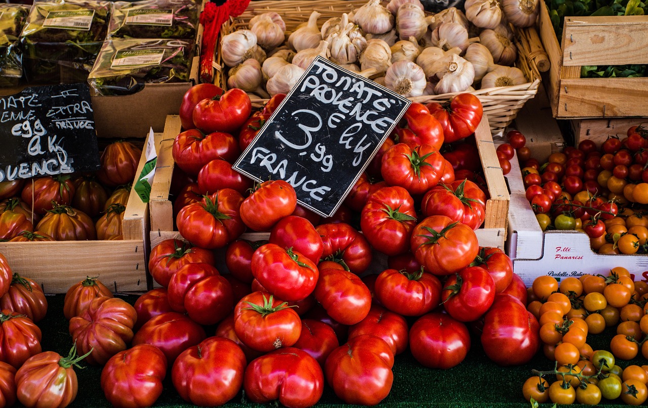 découvrez les délices de la cuisine locale, où les saveurs authentiques et les traditions culinaires se rencontrent. savourez des plats préparés avec des ingrédients frais et de saison, tout en explorant la culture et l'héritage gastronomique de notre région.